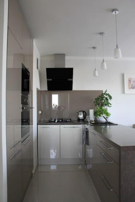 Apartamento Uroczy, Jasny Apartament Oraz Bezplatny Parking! Cracovia Exterior foto
