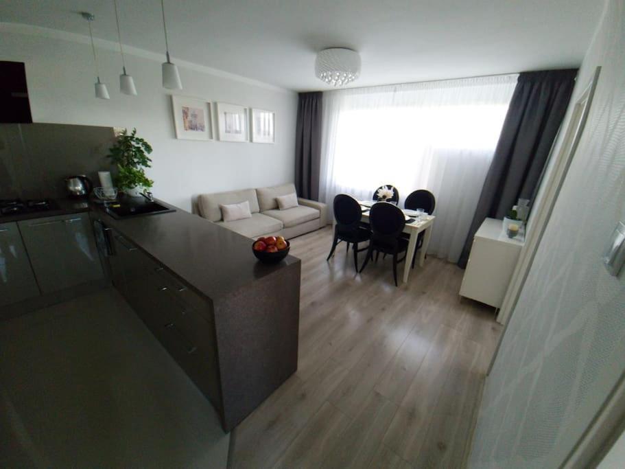 Apartamento Uroczy, Jasny Apartament Oraz Bezplatny Parking! Cracovia Exterior foto