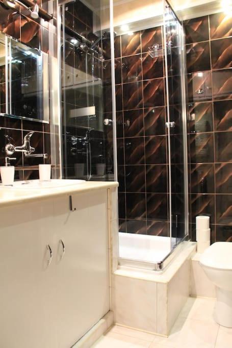 Apartamento Uroczy, Jasny Apartament Oraz Bezplatny Parking! Cracovia Exterior foto