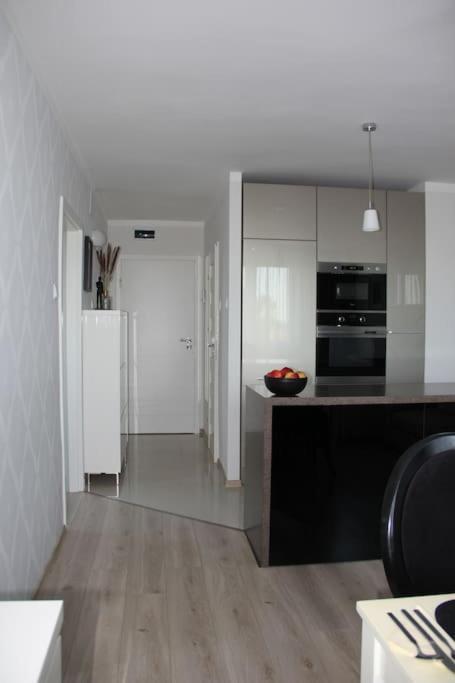 Apartamento Uroczy, Jasny Apartament Oraz Bezplatny Parking! Cracovia Exterior foto